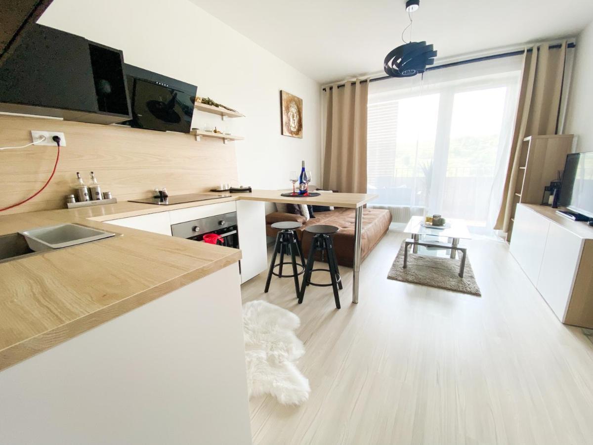 Krásny moderný 1-izbový byt, novostavba + parking Bratislava Esterno foto