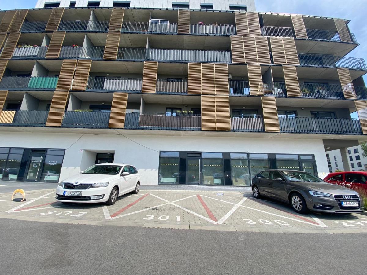 Krásny moderný 1-izbový byt, novostavba + parking Bratislava Esterno foto